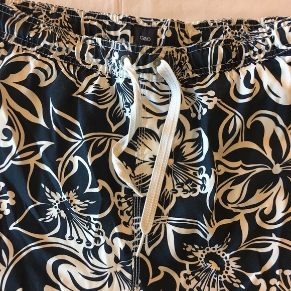 Gap Mens Large Navy Blue White Basic Swimming Shorts Trunks W Mesh Liner - Picture 3 of 12